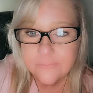 Meet your Posher, Pam